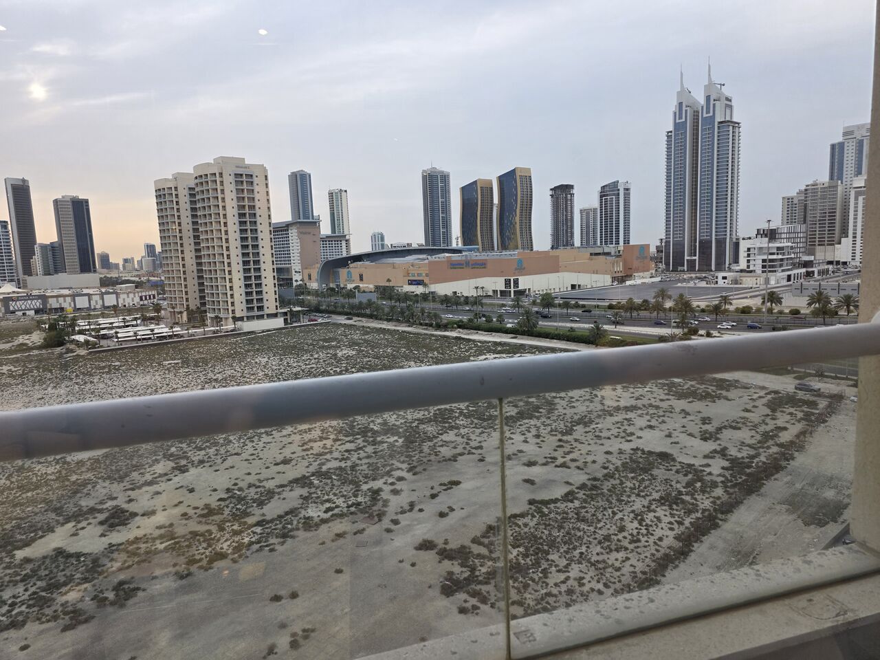 Manama, Apartments, Flats, Houses & Villas, BHD 380/month,  Furnished,  2 BR,  114 Sq. Meter,  RENT BD.380 STUNNING WEEKEND LIMITED OFFER/MID FLOOR/KIDS WORLD