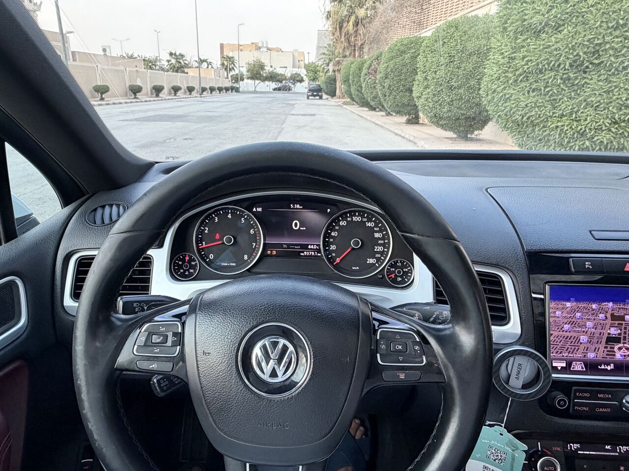 Riyadh, Vehicles, Cars & Trucks , SAR 35000,  Volkswagen Touareg,  2014,  Automatic,  454000 KM,   R-line
