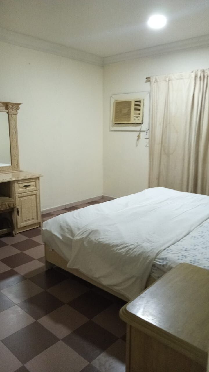 Dammam, Apartments, Flats, Houses & Villas, SAR 1100/month,  200 Sq. Meter,  Room Availble In 2 Bed Room Apartment