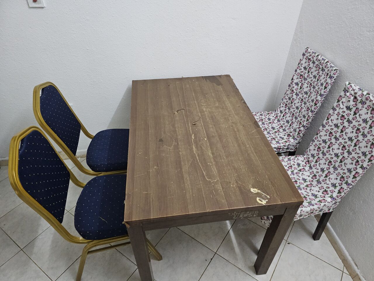 Jeddah, Furniture, SAR 200,  Dinning Table With Chairs
