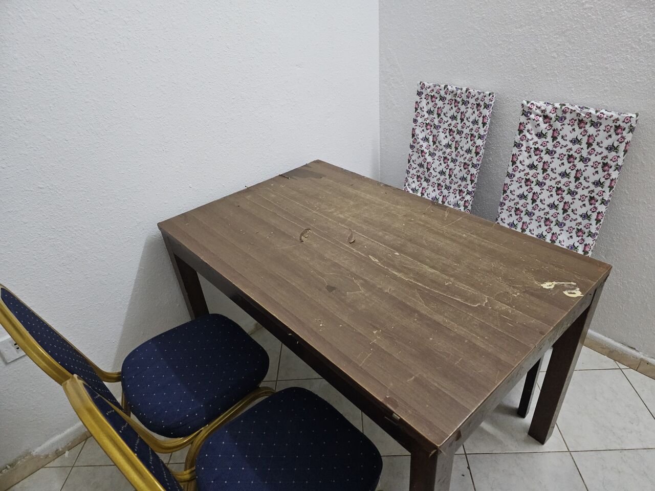 Jeddah, Furniture, SAR 200,  Dinning Table With Chairs