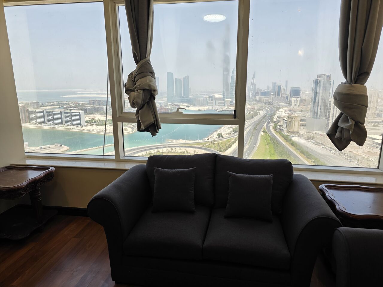 Manama, Apartments, Flats, Houses & Villas, BHD 400/month,  Furnished,  2 BR,  134 Sq. Meter,  YOUR DREAMS MEET REALITY HERE/ VALUE 4 RENT/HARBOUR VIEW