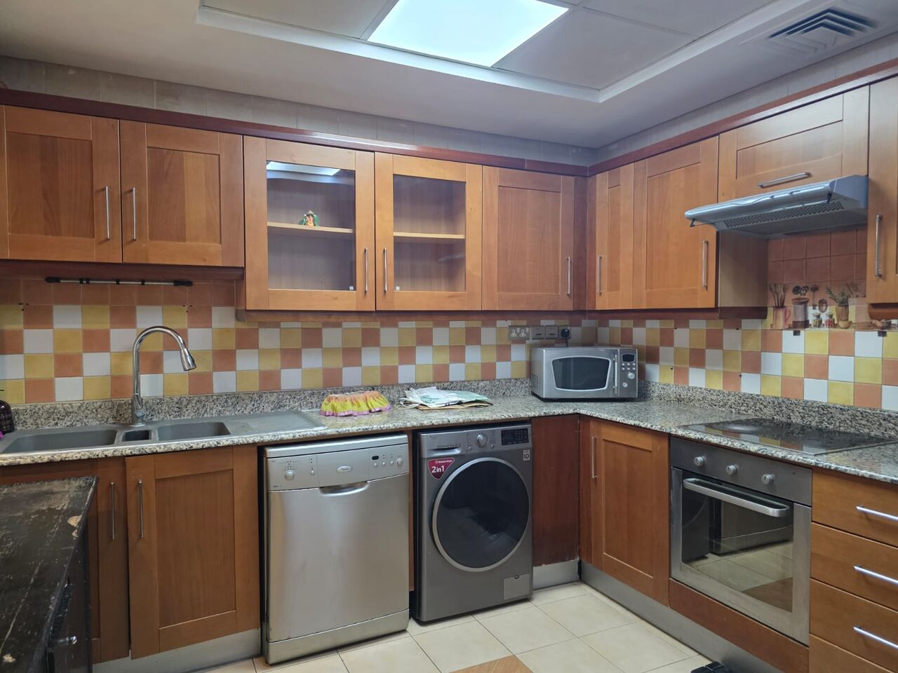 Manama, Apartments, Flats, Houses & Villas, BHD 400/month,  Furnished,  2 BR,  134 Sq. Meter,  FINANCIAL HARBOUR & REEF ISLAND SEA VIEW/ HIGH END FURNISHING/ COMMUNITY.