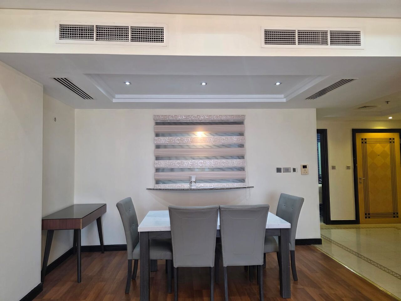 Manama, Apartments, Flats, Houses & Villas, BHD 400/month,  Furnished,  2 BR,  134 Sq. Meter,  FINANCIAL HARBOUR & REEF ISLAND SEA VIEW/ HIGH END FURNISHING/ COMMUNITY.