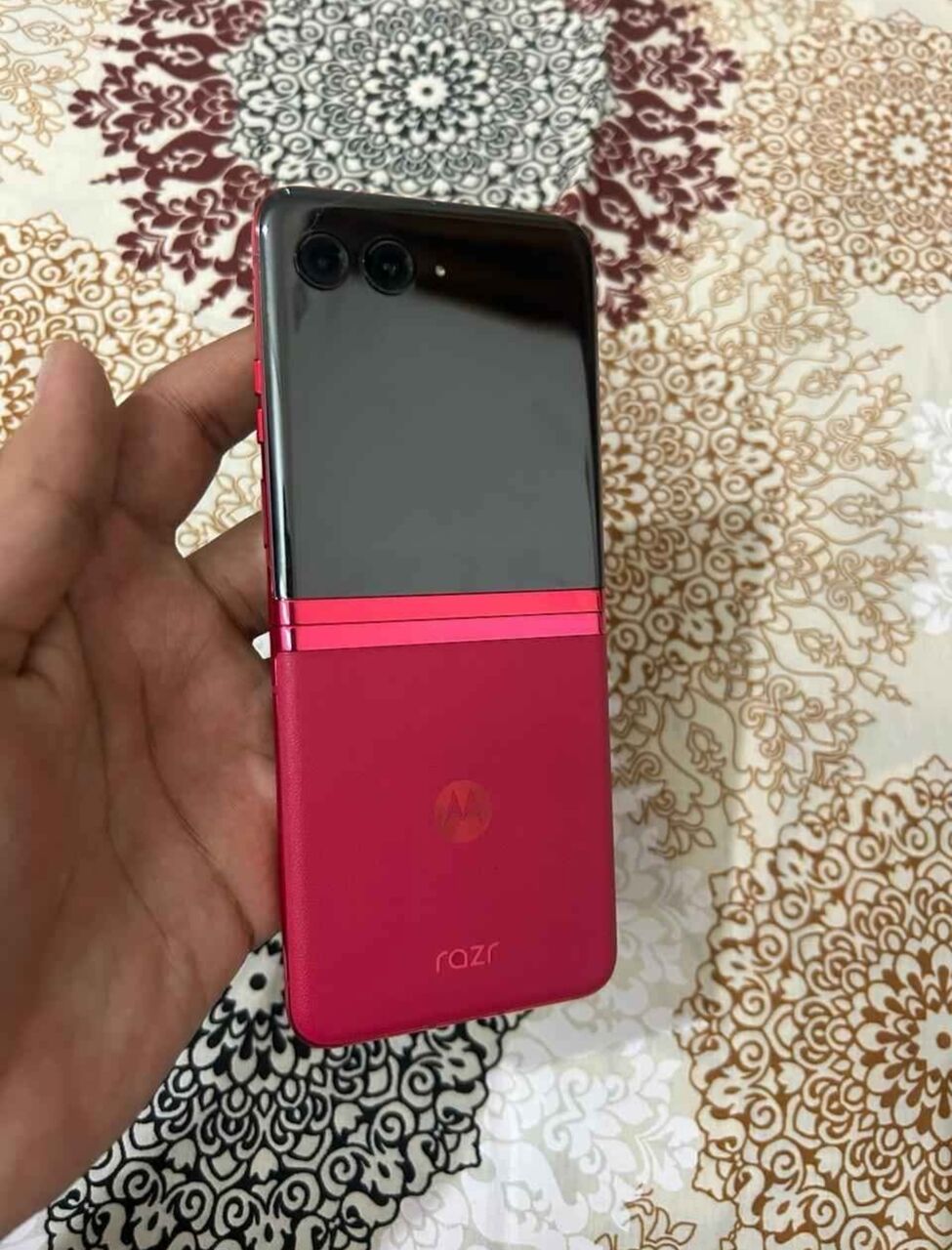 Al Aziziyah, Mobile Phones, SAR 1200,  Motorola Razr 40 Ultra, Premium Flip Phone, 10/10 Like New With Complete Box