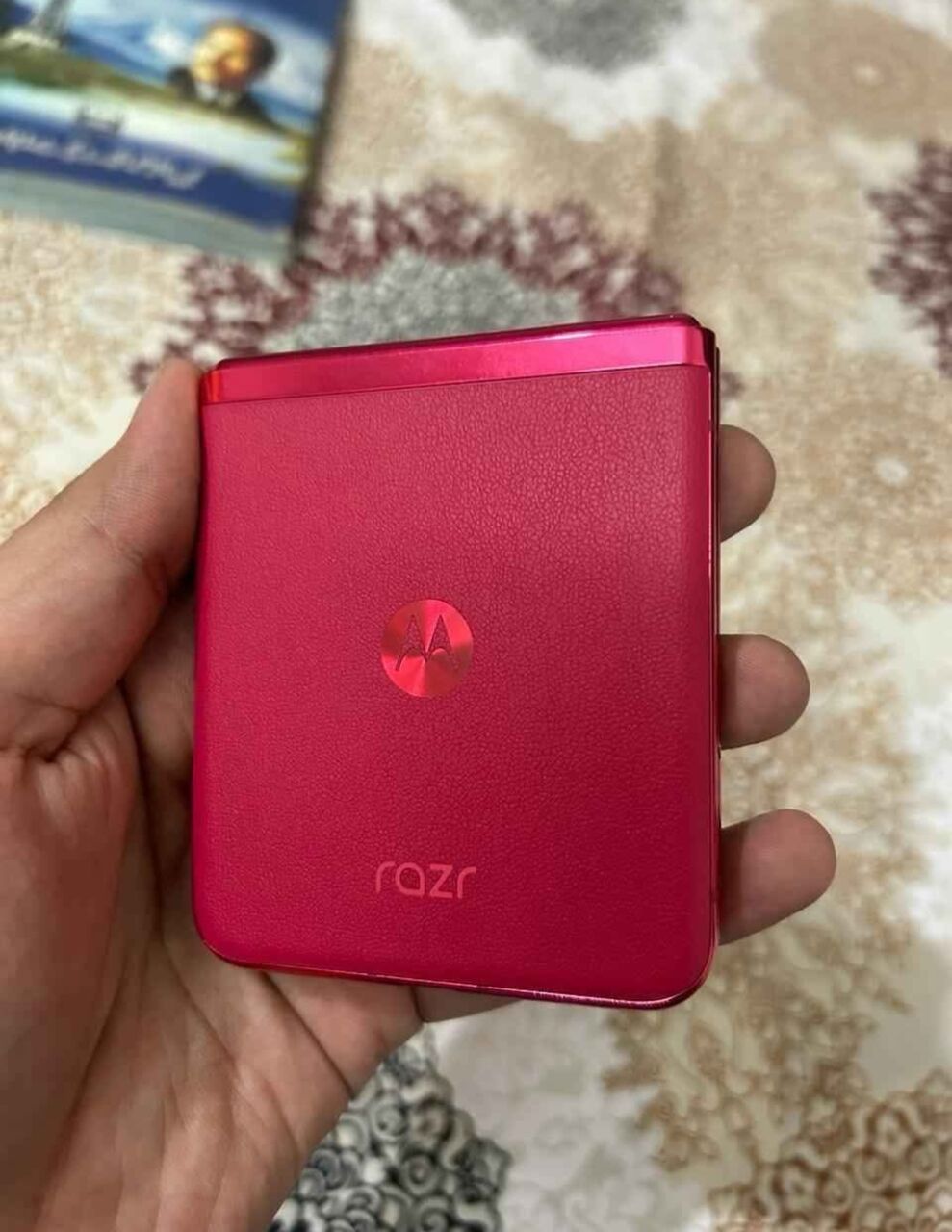 Al Aziziyah, Mobile Phones, SAR 1200,  Motorola Razr 40 Ultra, Premium Flip Phone, 10/10 Like New With Complete Box