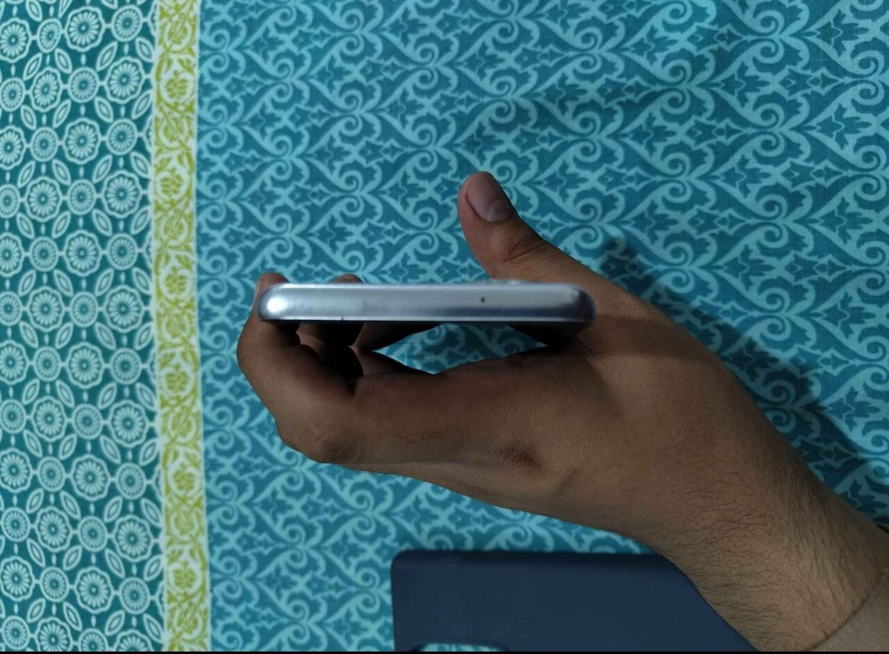 Al Aziziyah, Mobile Phones, SAR 650,  Moto Edge 30 Pro 5G, 144Hz HDR 10+ Oled, 8k Video, 960fps Slowmotion, Dolby Stereo