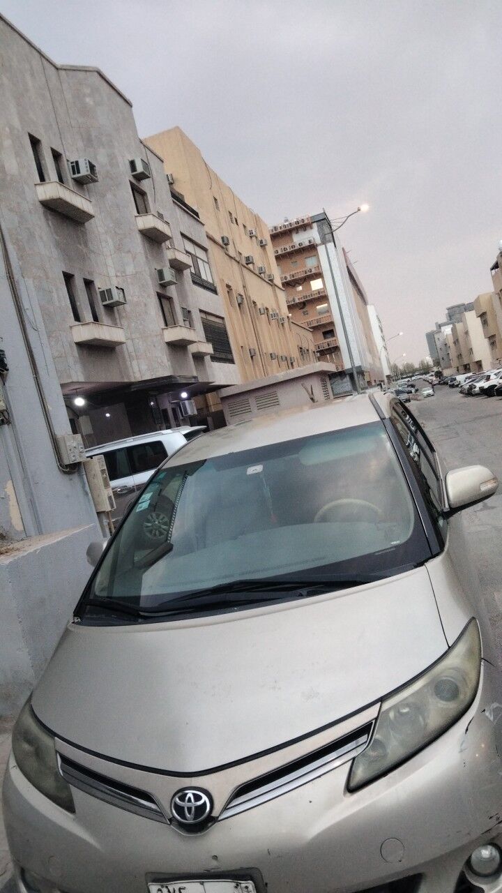 Riyadh, Vehicles, Cars & Trucks , SAR 18000,  Toyota Previa,  2012,  Automatic,  348000 KM,  GOOD CONDITION TOYOTA  FOR SALE