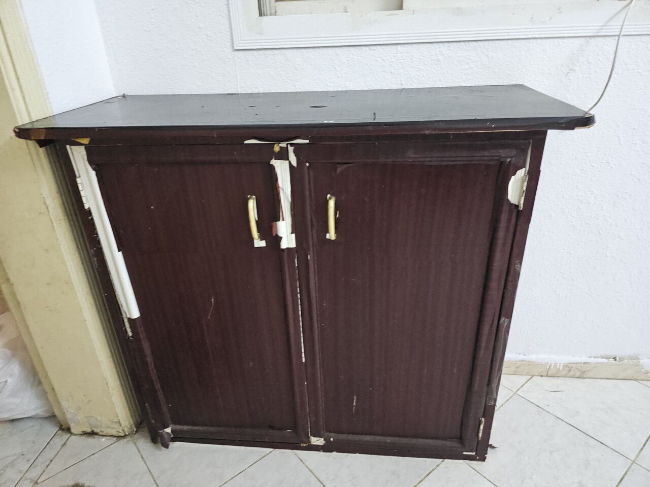Jeddah, Furniture, SAR 180,  Wooden Cabinet For Sale