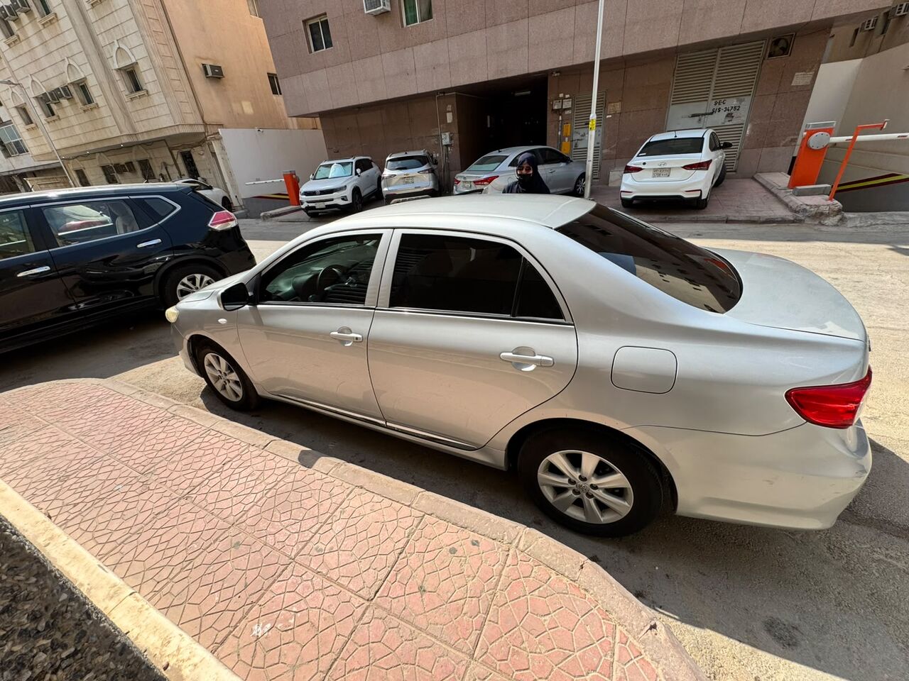 Riyadh, Vehicles, Cars & Trucks , SAR 25000,  Toyota Corolla,  2012,  Automatic,  242000 KM,    XLI 1.6 | Silver | Single Owner
