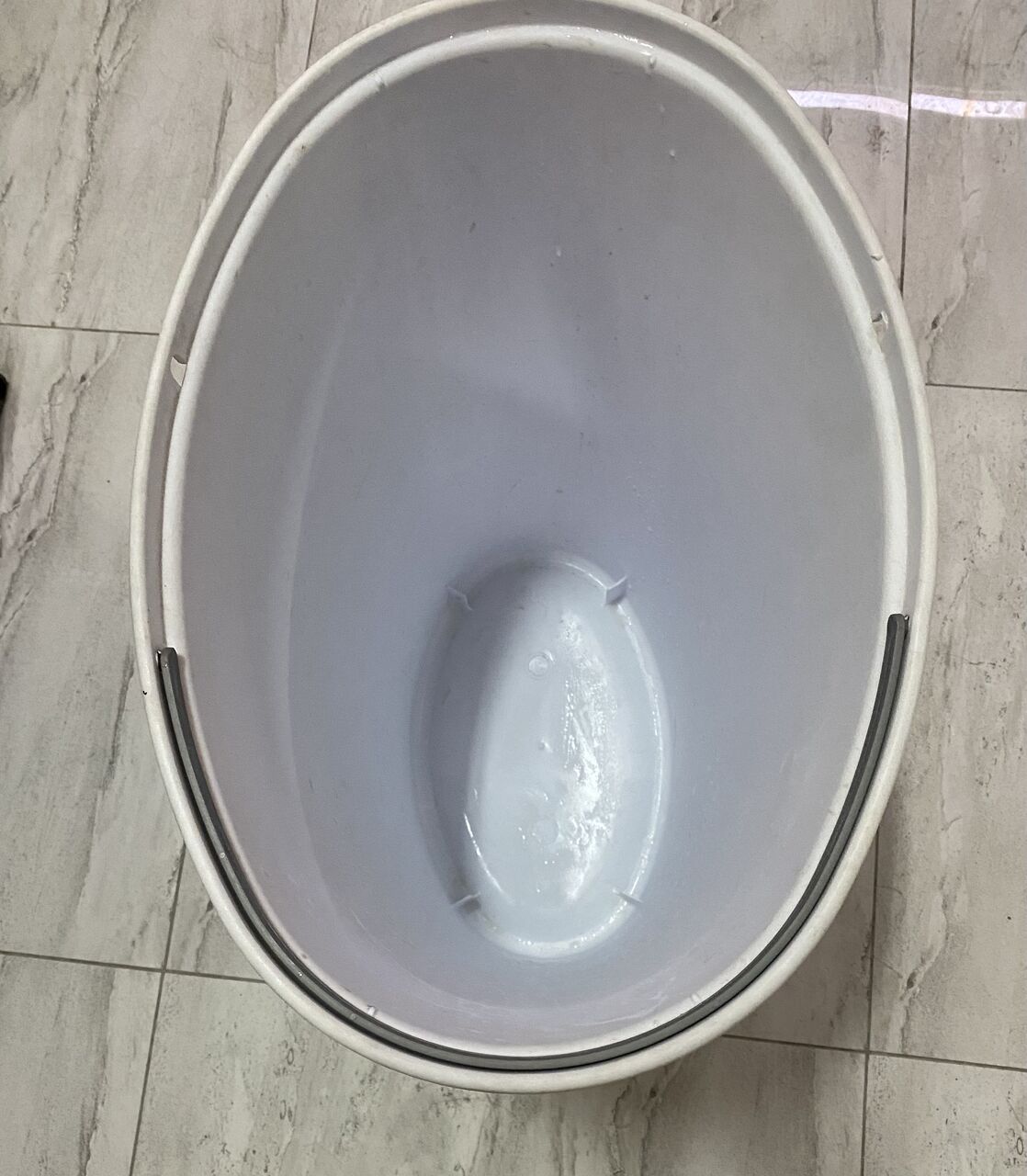 Tubli, Household Items, BHD 5,  Large Bin, 59 Cm Tall, BD5 Or Best Offer