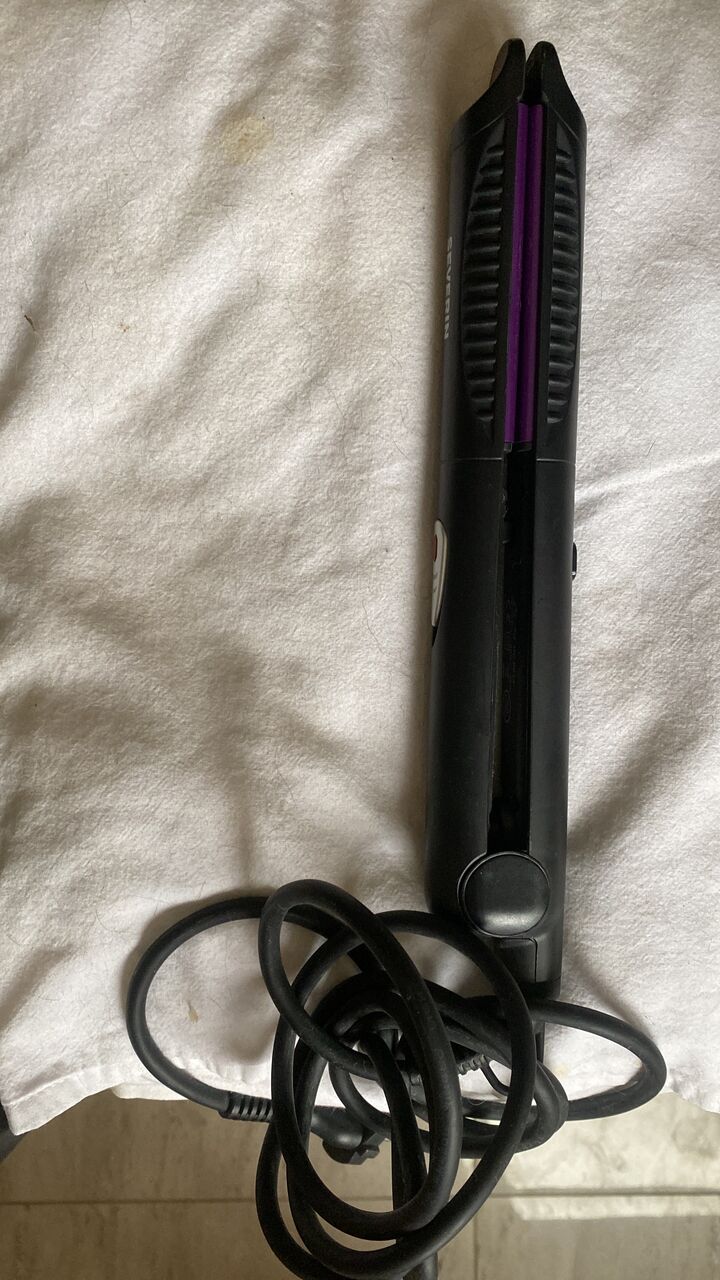 Tubli, Health & Beauty Items, BHD 5,  Severin Brand Hair Straightener, BD5