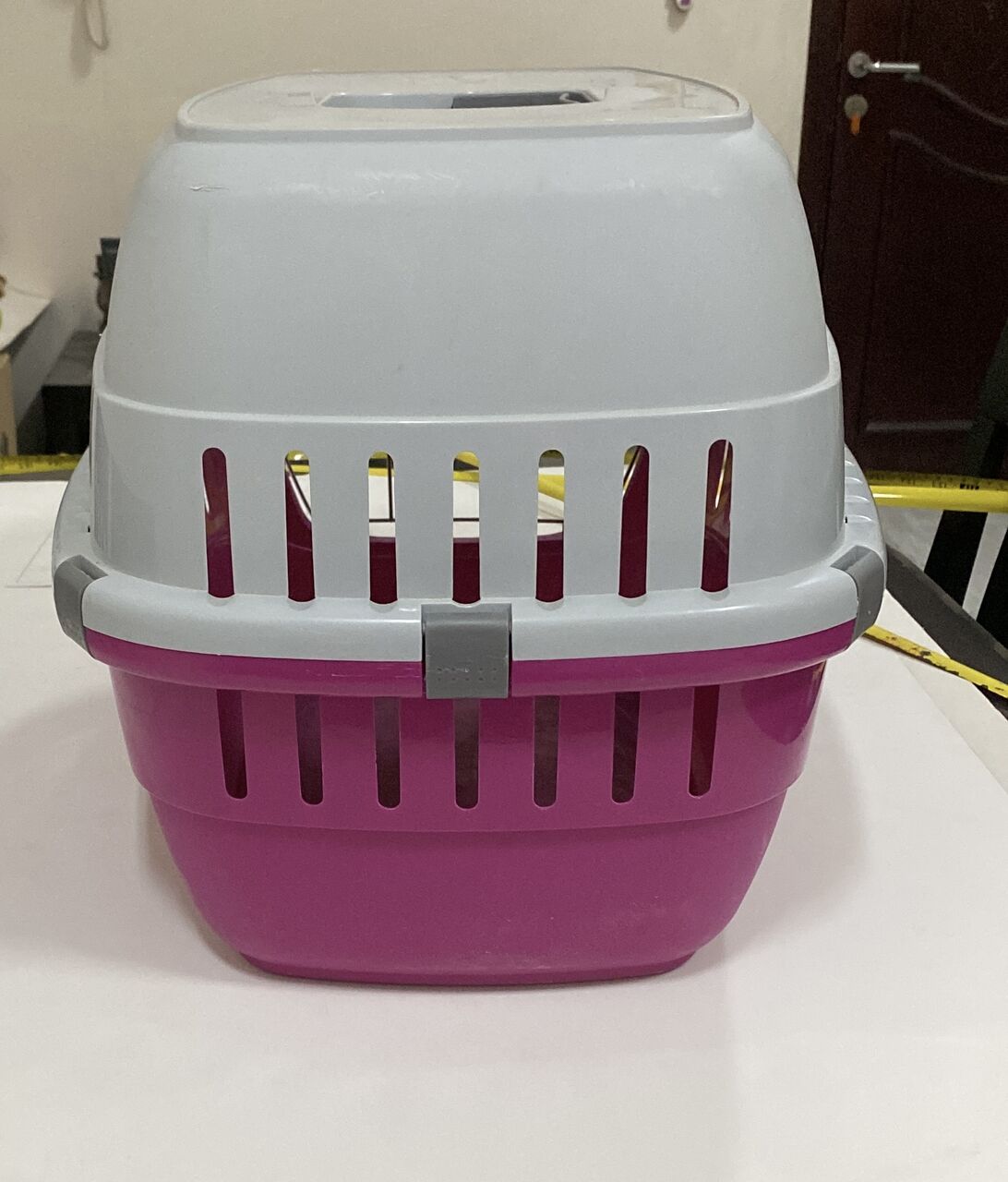 Tubli, Pet Supplies, BHD 10,  Length, Height, Width  Cat Carrier Pink/gray,  55cm X 35cm X 33cm, BD10