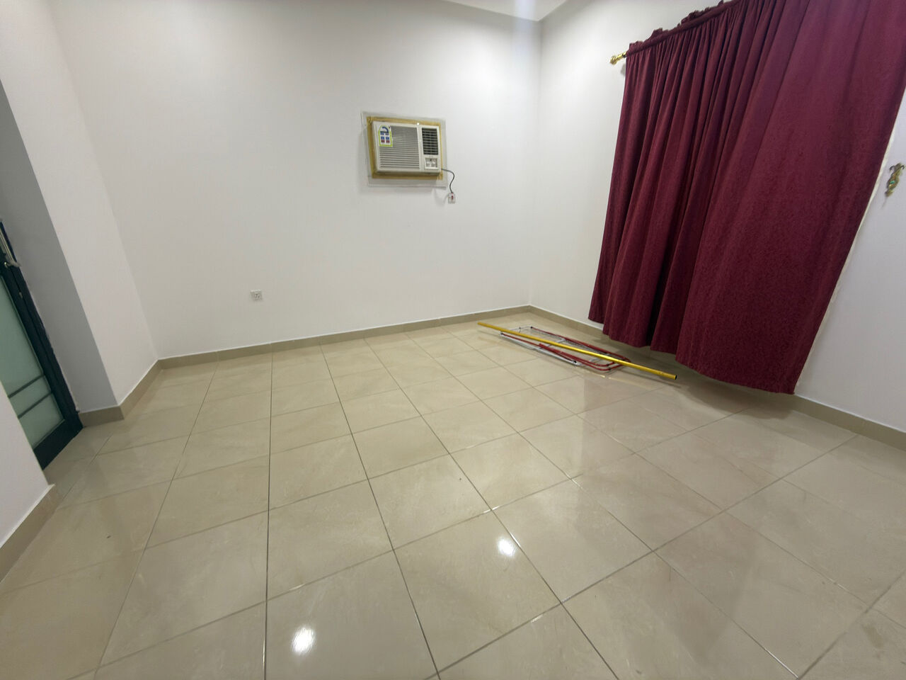 Manama, Apartments, Flats, Houses & Villas, BHD 200/year,  1 BR,  Semi Furnished 1 Bhk With Ewa