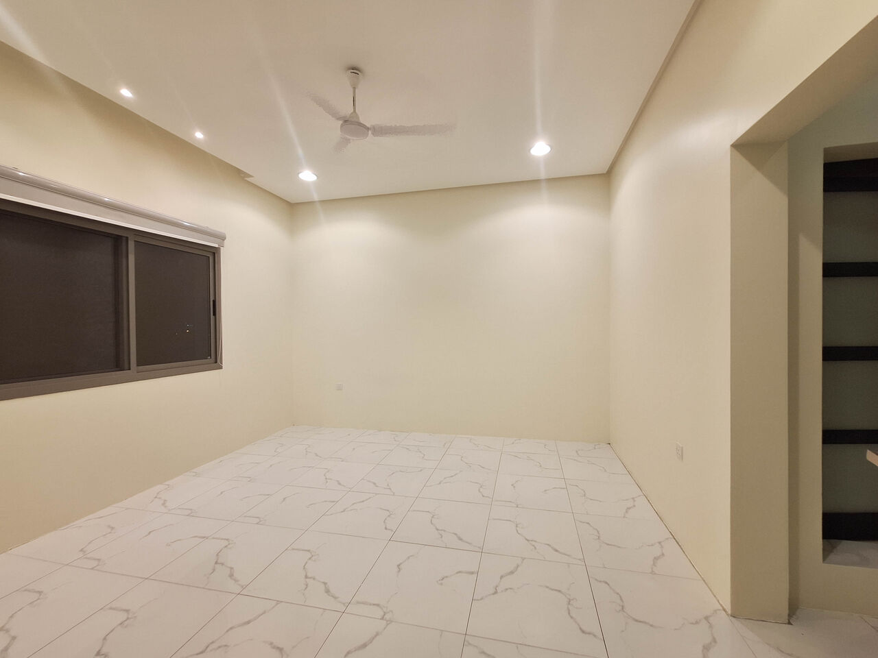 Manama, Apartments, Flats, Houses & Villas, BHD 200/month,  1 BR,  For Rent A Semi Furnished Apartment In Jeblat Hebshi Area Close To Al Rawabi School W EWA