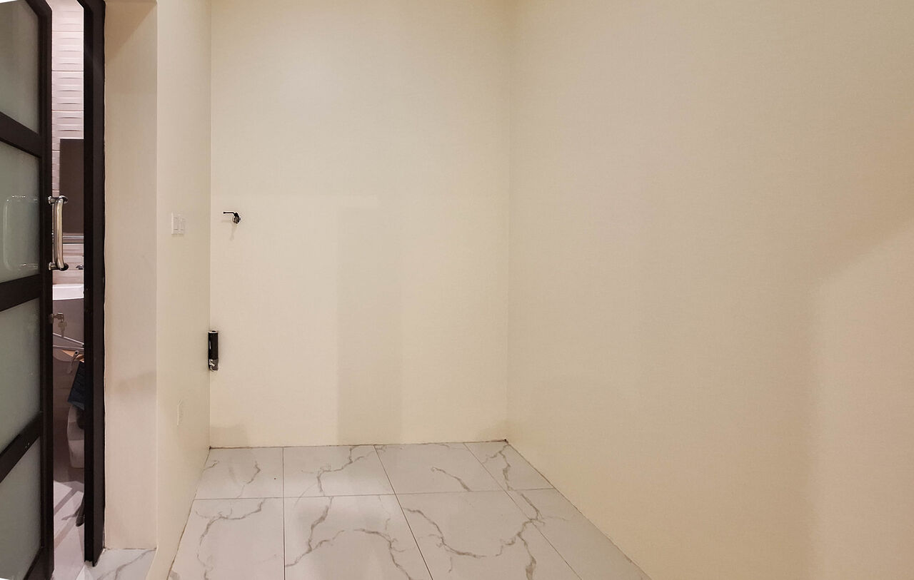 Manama, Apartments, Flats, Houses & Villas, BHD 200/month,  1 BR,  For Rent A Semi Furnished Apartment In Jeblat Hebshi Area Close To Al Rawabi School W EWA