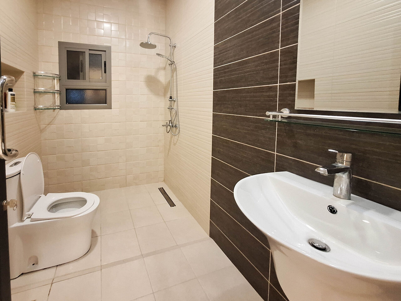 Manama, Apartments, Flats, Houses & Villas, BHD 200/month,  1 BR,  For Rent A Semi Furnished Apartment In Jeblat Hebshi Area Close To Al Rawabi School W EWA