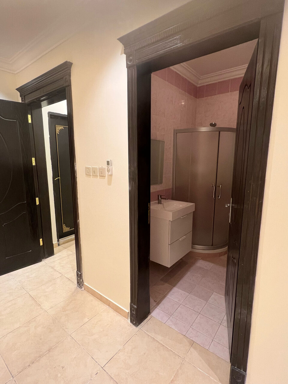 Al Yasmin, Apartments, Flats, Houses & Villas, SAR 49000/year,  3 BR,  Apartment In Villa  Anas Bin Malik St., AlYasmeen Area, Riyadh