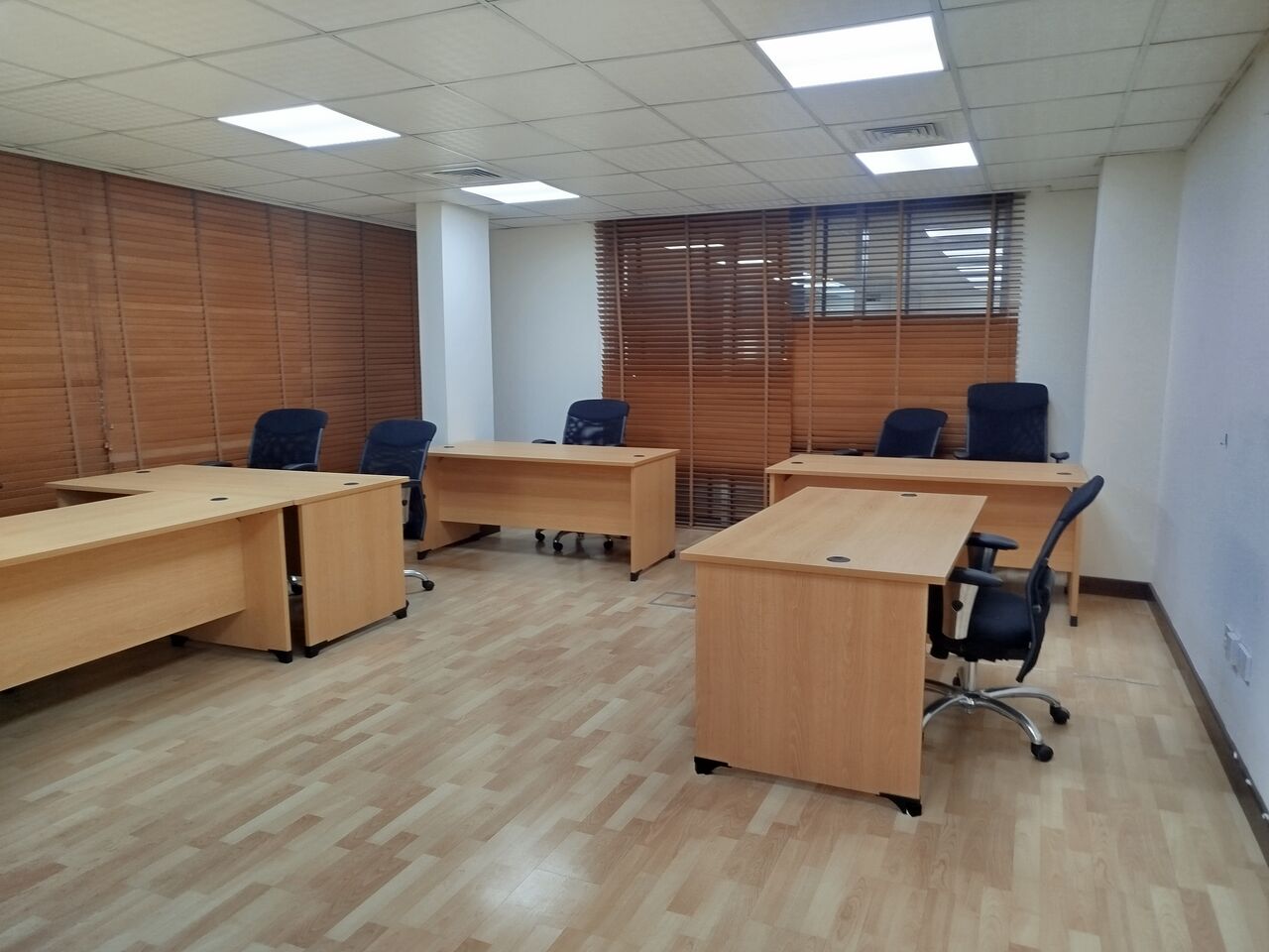 Riffa, Offices, BHD 400,  120 Square Miter Commercial Office Spesc In -(((Riffa)))