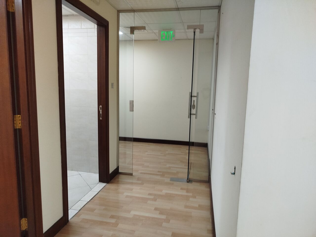 Riffa, Offices, BHD 400,  120 Square Miter Commercial Office Spesc In -(((Riffa)))