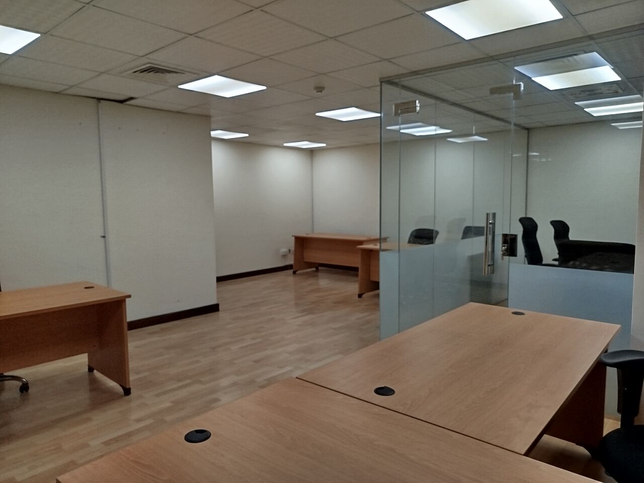 Riffa, Offices, BHD 400,  120 Square Miter Commercial Office Spesc In -(((Riffa)))
