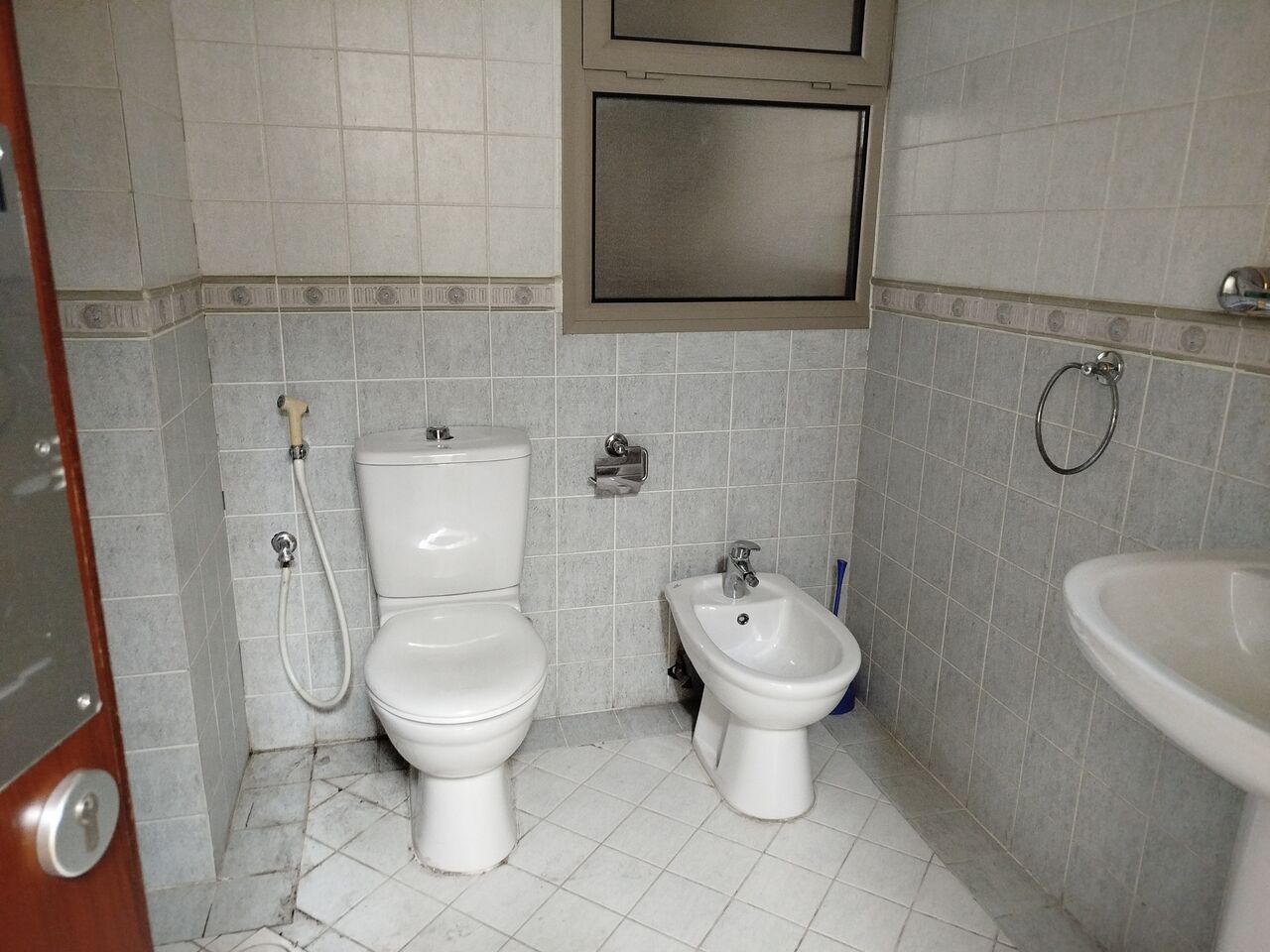 Riffa, Offices, BHD 400,  120 Square Miter Commercial Office Spesc In -(((Riffa)))