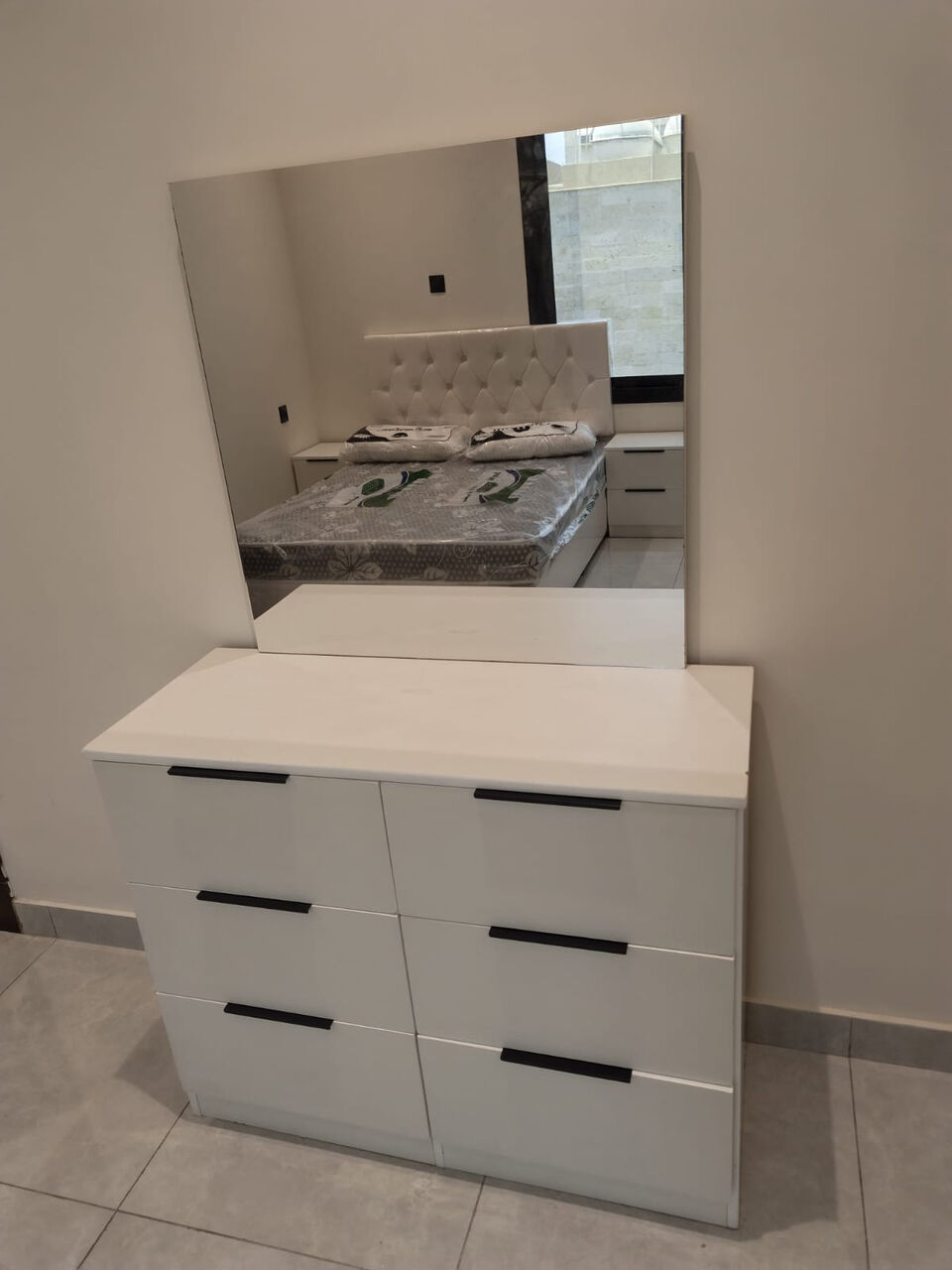 Jeddah, Furniture, SAR 1500,  Queen Size Bedroom Furniture Set Are Available In Multiple Colors And Designs.