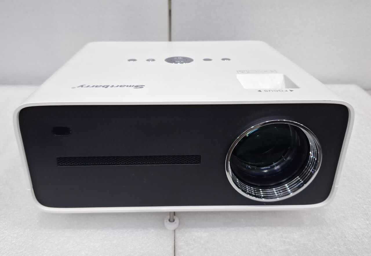 East Riffa, Computers, BHD 65,  Brand New SmartBarry 8K Smart Android Projector BoxPack Android & Mobile Screen Sharing