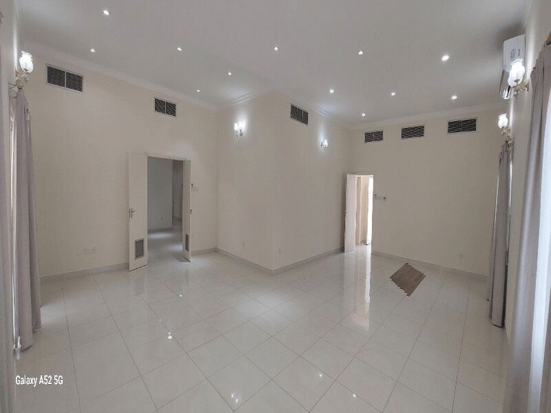Barbar, Apartments, Flats, Houses & Villas, BHD 700/month,  350 Sq. Meter,  Contemporary Style Luxurious 4 Bedrooms Semi Furnished Spacious Villa, Close To British