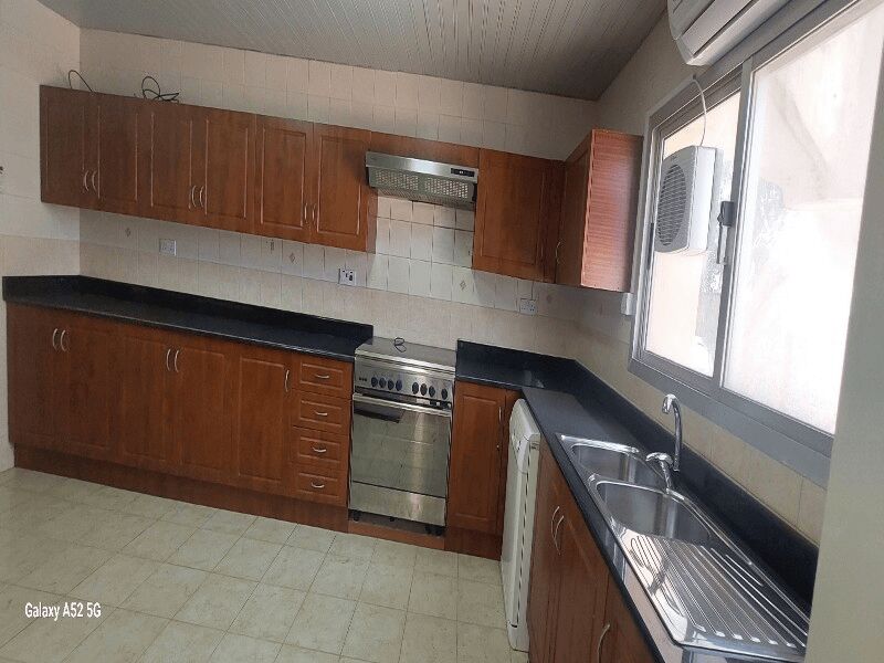 Barbar, Apartments, Flats, Houses & Villas, BHD 700/month,  350 Sq. Meter,  Contemporary Style Luxurious 4 Bedrooms Semi Furnished Spacious Villa, Close To British