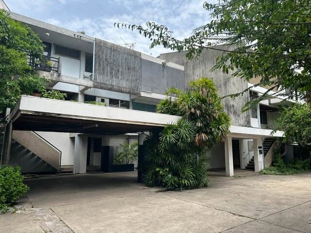 Bangkok, Villas, THB 85000,  1 Sq. Feet,  Office For Rent, 2 Floors, 150 Sq M., Phahonyothin 12, In The Heart Of Ari. Double