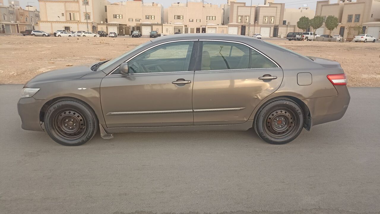 Riyadh, Vehicles, Cars & Trucks , SAR 22000,  Toyota Camry GL,  2010,  Automatic,  610000 KM,  Toyota Camry   V4 Low Fuel Consumption Vehicle Is In Excellent Condition