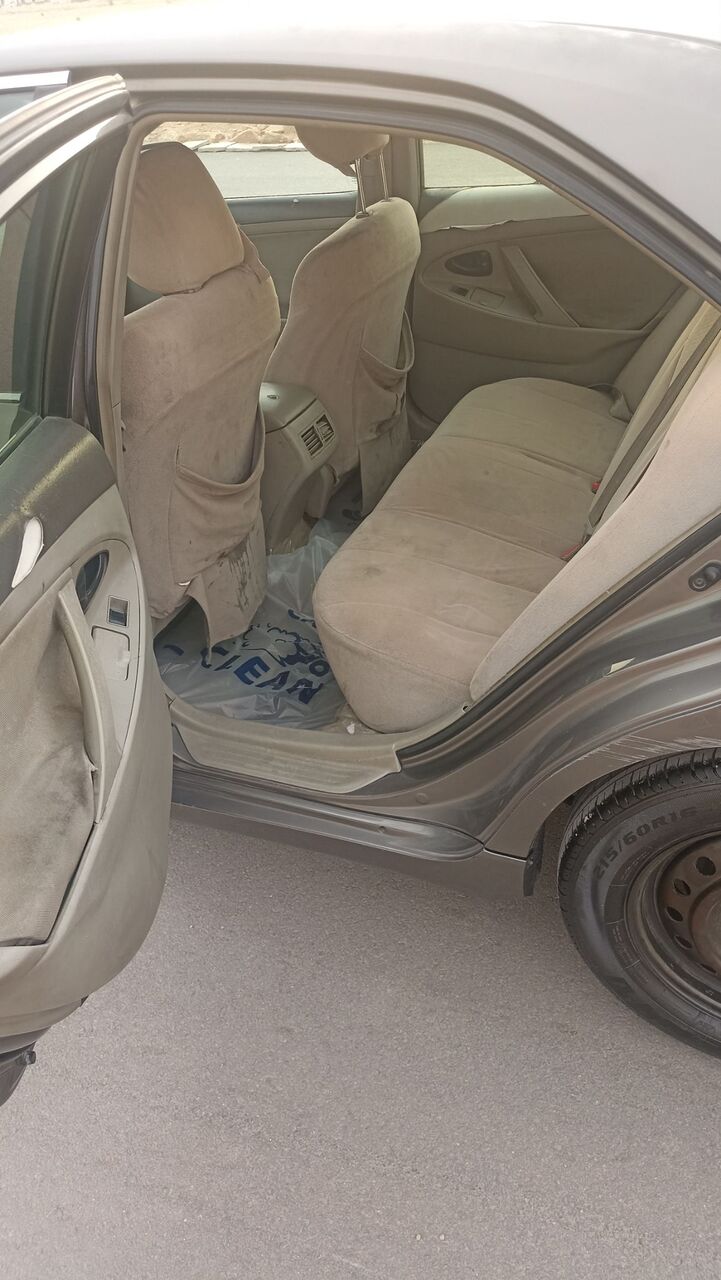 Riyadh, Vehicles, Cars & Trucks , SAR 22000,  Toyota Camry GL,  2010,  Automatic,  610000 KM,  Toyota Camry   V4 Low Fuel Consumption Vehicle Is In Excellent Condition