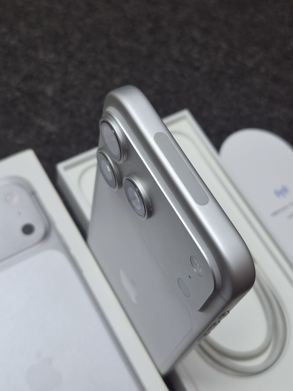 Al Rahmaniyah, Mobile Phones, SAR 4500,  IPhone 17 Pro Max 256gb Silver