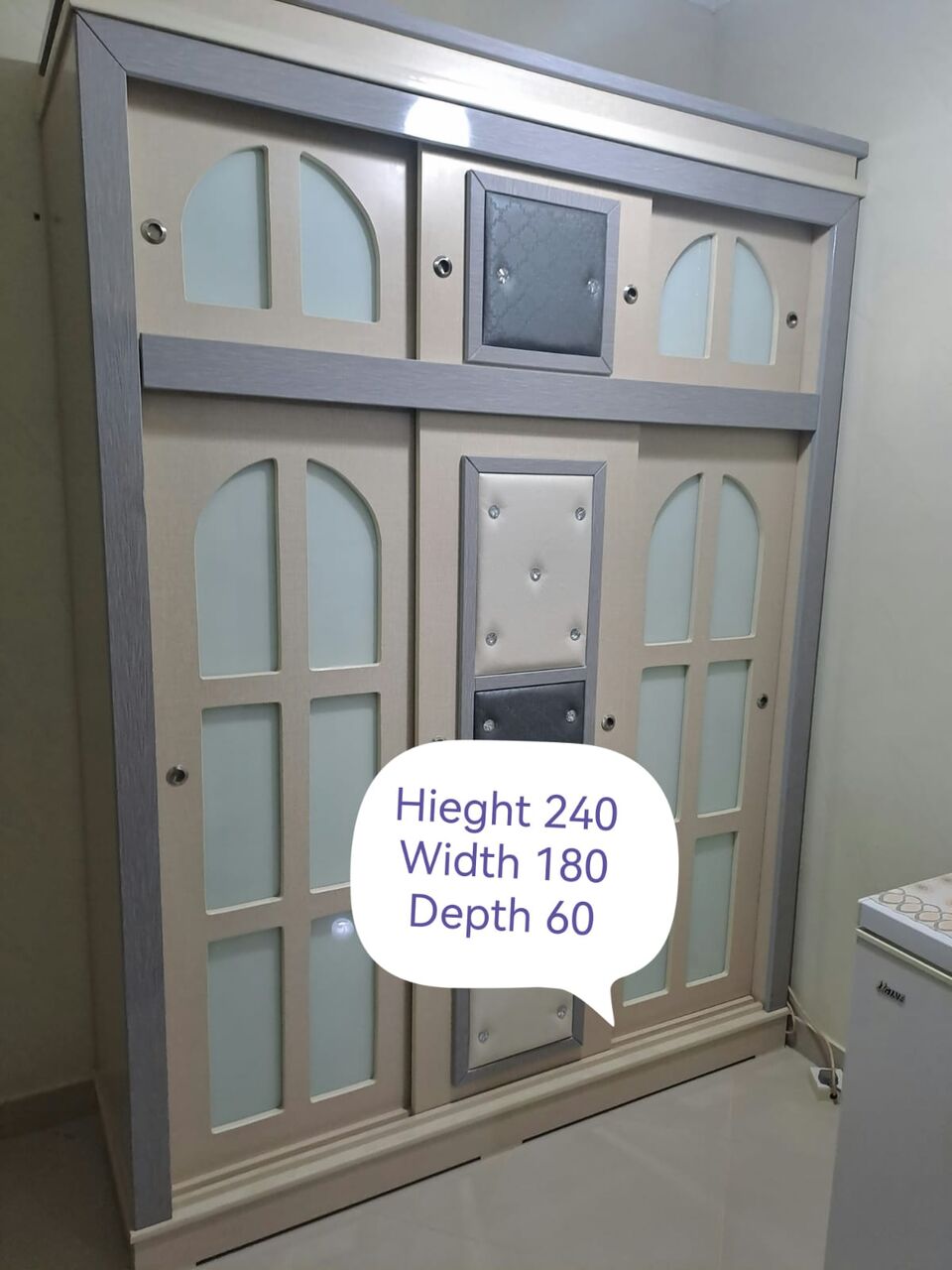 Riyadh, Furniture, SAR 500,  Sliding Wardrobe With Upper Storage  Excellent Condition