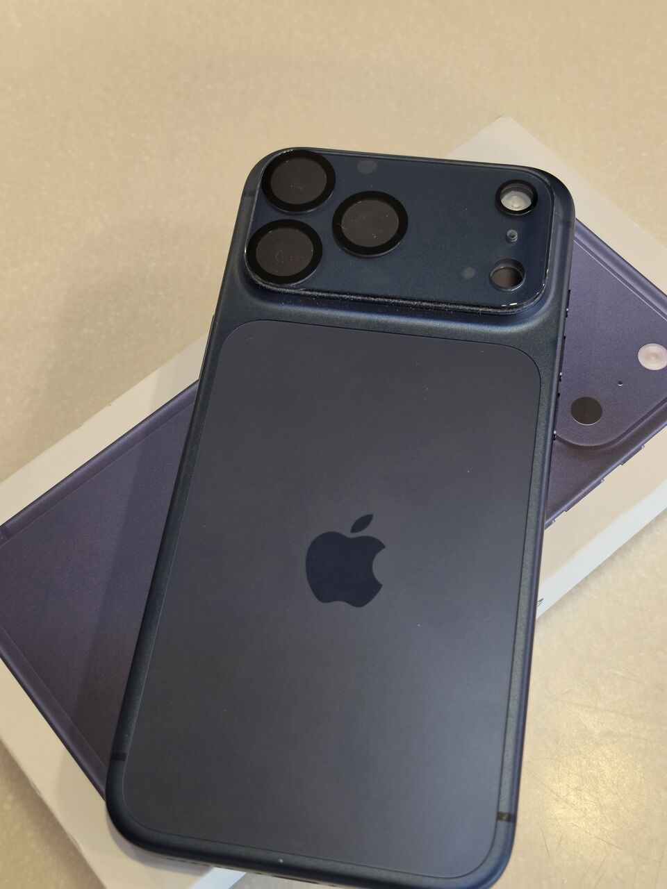 Dammam, Mobile Phones, SAR 4800,  IPhone 17 Pro Max