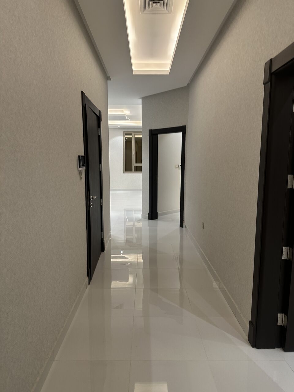 Kuwait City, Apartments, Flats, Houses & Villas, KWD 750/month,  4 BR,  400 Sq. Meter,  Floor On Fnaitees