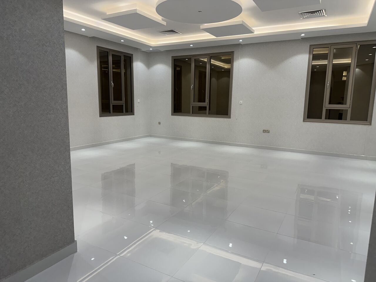 Kuwait City, Apartments, Flats, Houses & Villas, KWD 750/month,  4 BR,  400 Sq. Meter,  Floor On Fnaitees