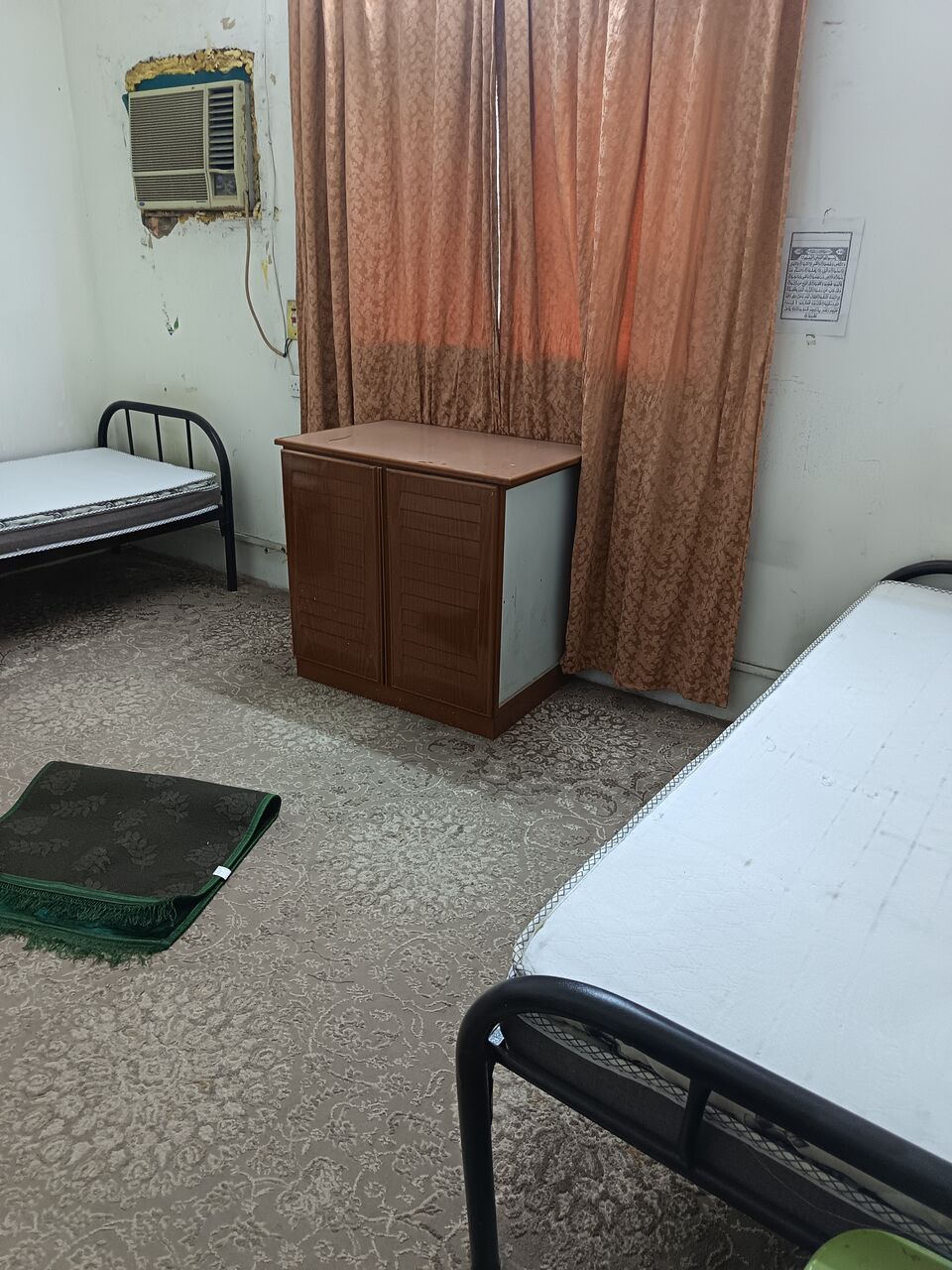 Hara, Rooms for Rent, SAR 1000/month,  Furnished,  I Am Offering One Room Batchelor Separate Two Bathrooms One Kitchen