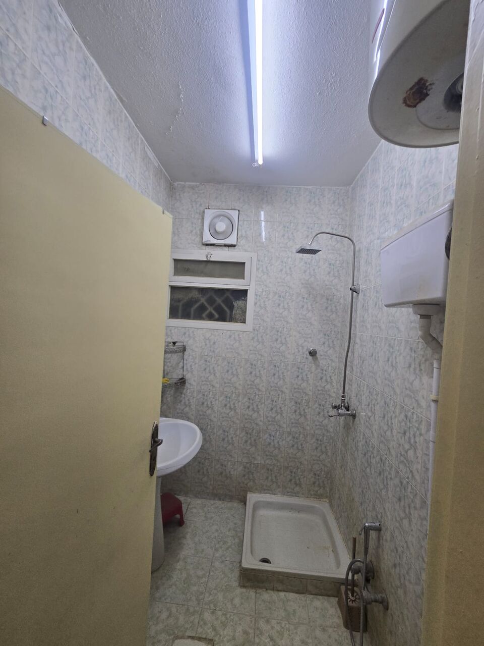 Al Malaz, Apartments, Flats, Houses & Villas, SAR 28000/year,  2 BR,  SAR 28000/year, Semi Furnished, 2 BR 1 Hall Family Flat, At Ibn Sakit St (Jarir), Malaz