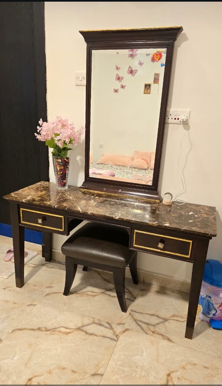 Hidd, Furniture, BHD 15,  Elegent Design Solid Wood And Marble Top Dressing Table With Soft Cushioning Chair