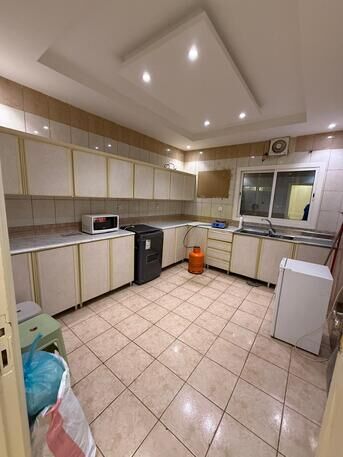 Jeddah, Apartments, Flats, Houses & Villas, SAR 26000/year,  3 BR,  Spacious 3 BR Family Apartment&ndash; Ready To Move In + Household Items For Sale