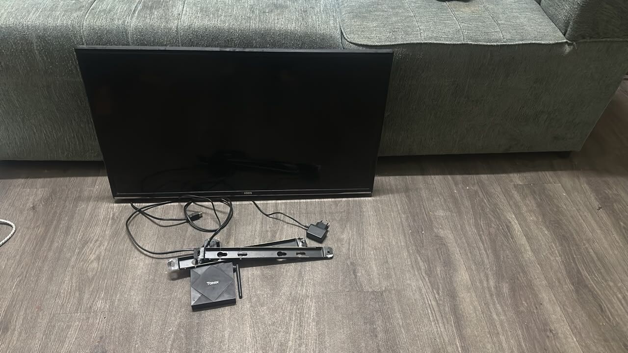 Jubail, Household Items, SAR 300,  TV, FRIDGE AND Kitchen Items