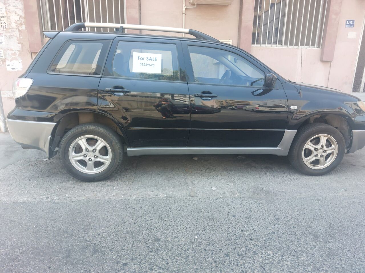 Manama, Vehicles, Cars & Trucks , BHD 1200,  Mitsubishi Outlander,  2004,  Automatic,  150000 KM,  Female Expat Owned   For Sale