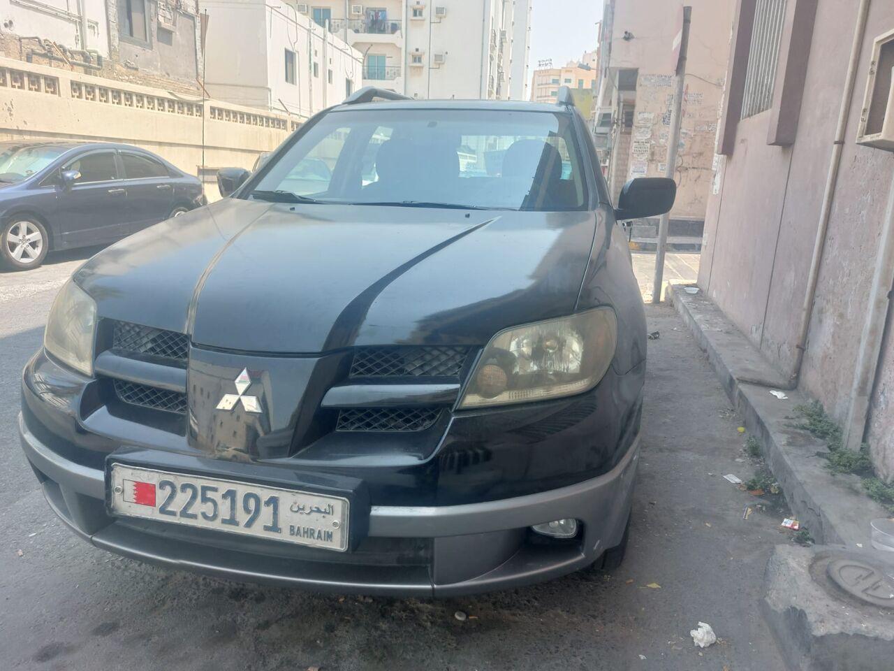 Manama, Vehicles, Cars & Trucks , BHD 1200,  Mitsubishi Outlander,  2004,  Automatic,  150000 KM,  Female Expat Owned   For Sale