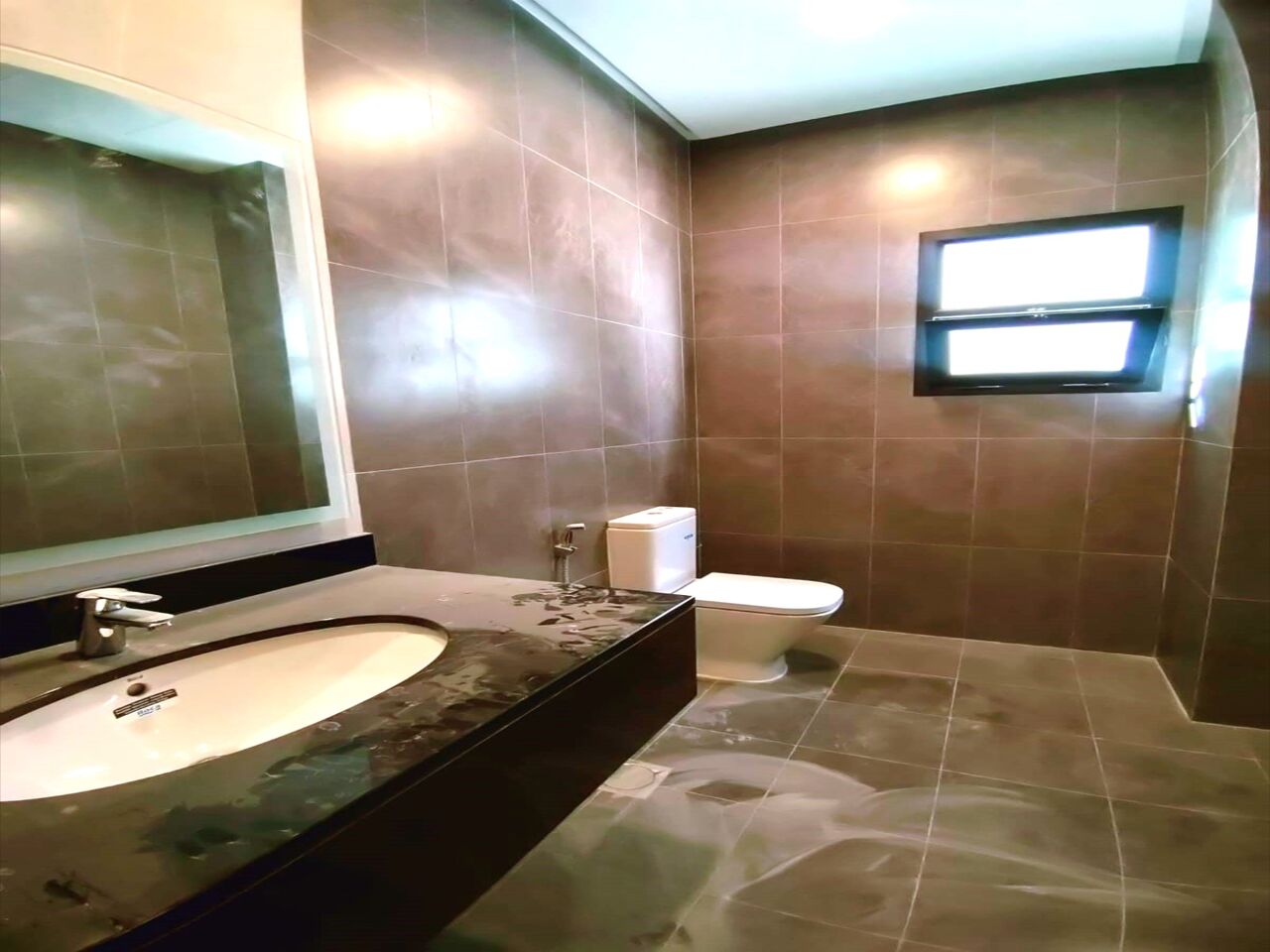 Salmaniya, Villas, BHD 900,  400 Sq. Meter,  Premium Residential Villa For Rent In Salmaniya BD.900/-