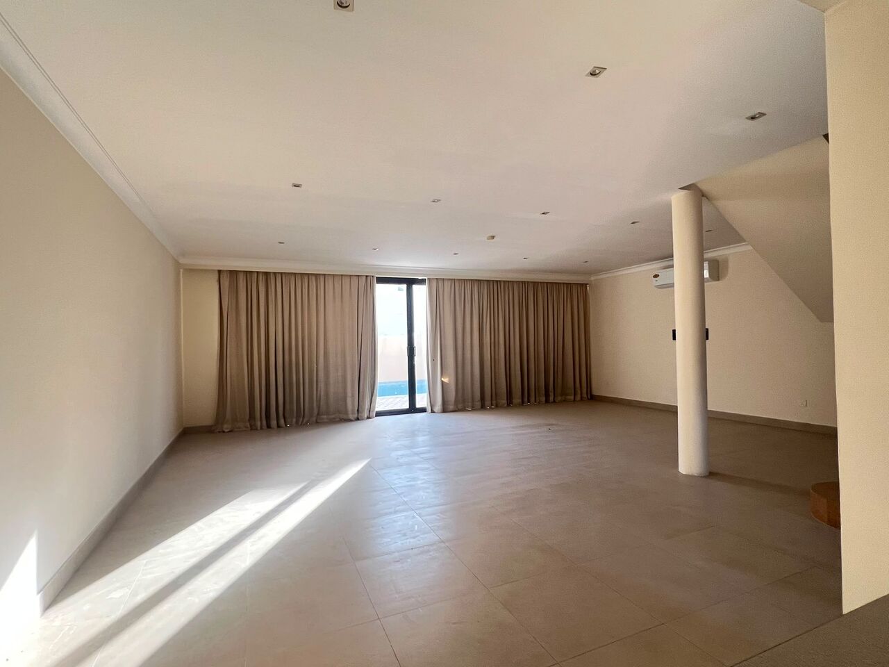 Juffair, Villas, BHD 450,  Luxury 3BHK Villa For Rent