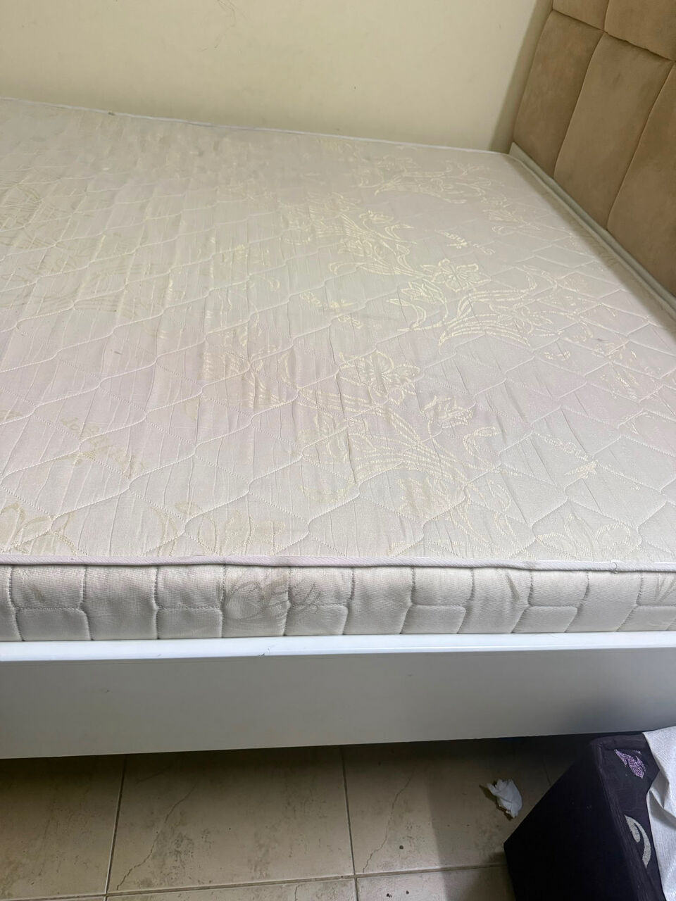 Riffa, Furniture, BHD 60,  King Size Bed, Carpet