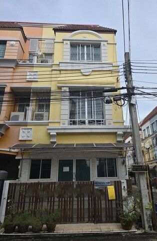 Bangkok, Villas, THB 28000,  25 Sq. Feet,  4-story Townhome For Rent, Soi Sridan 24, Corner House, Can Be Registered, House In The