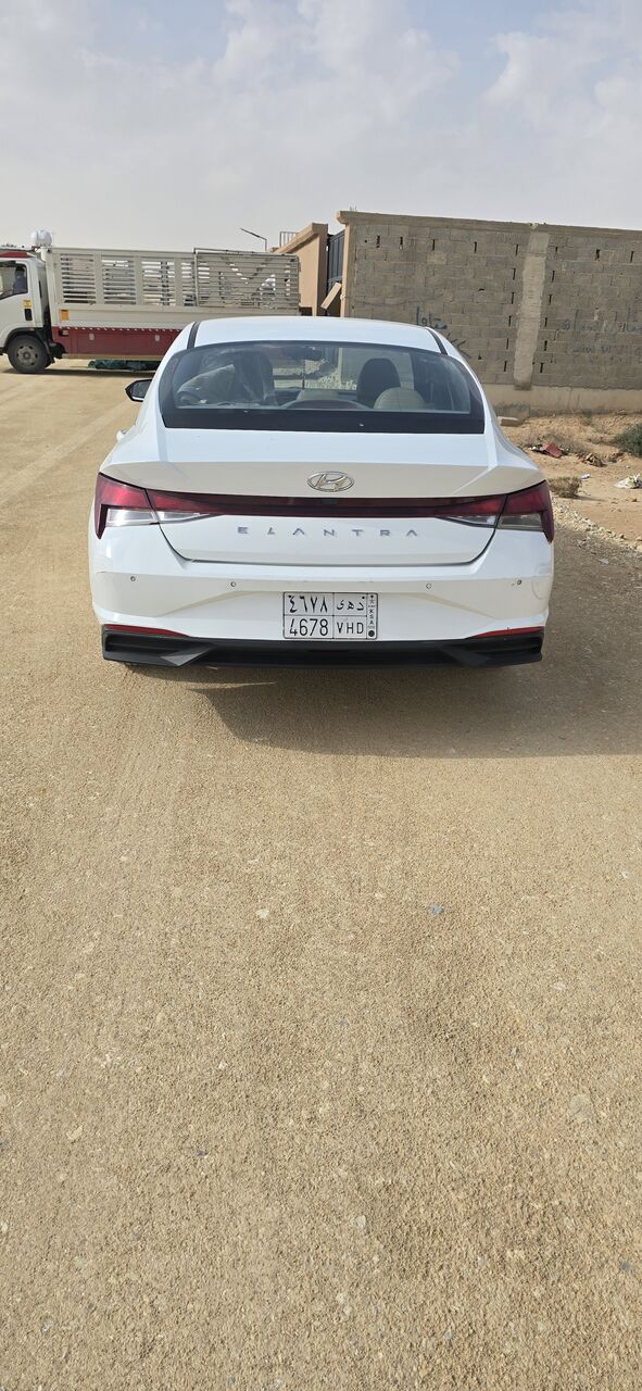 Riyadh, Vehicles, Cars & Trucks , SAR 39000,  Hyundai Elantra,  2021,  Automatic,  173 KM,    White Colour 1.6 Engine Size